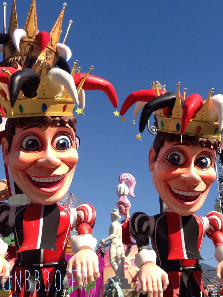 bataille des fleurs carnaval de Nice 06 les fous du roi