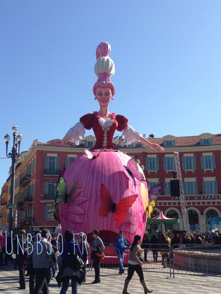 bataille des fleurs carnaval de Nice 06 La Reine