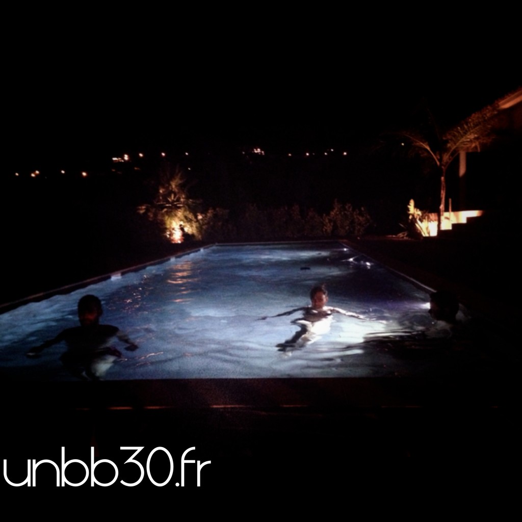 piscine de nuit