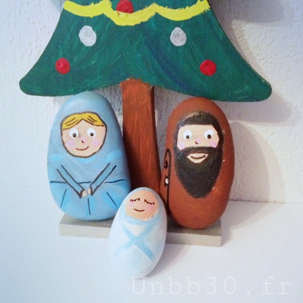 crèche de noël sur galets