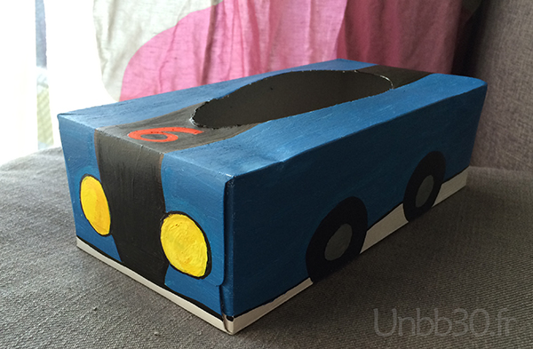 DIY boite à crayon voiture devant