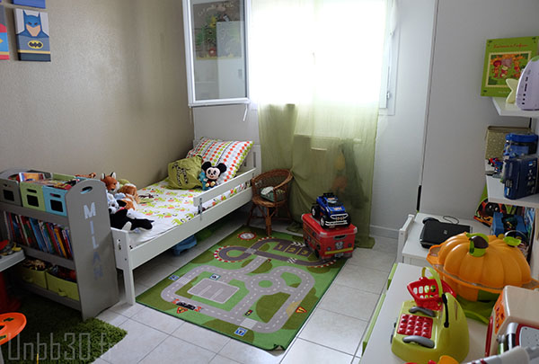 chambre enfant vert et taupe