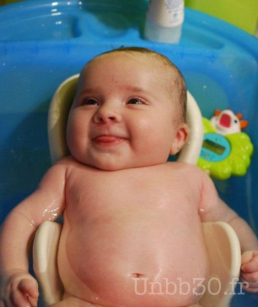 4 mois lheure du bain