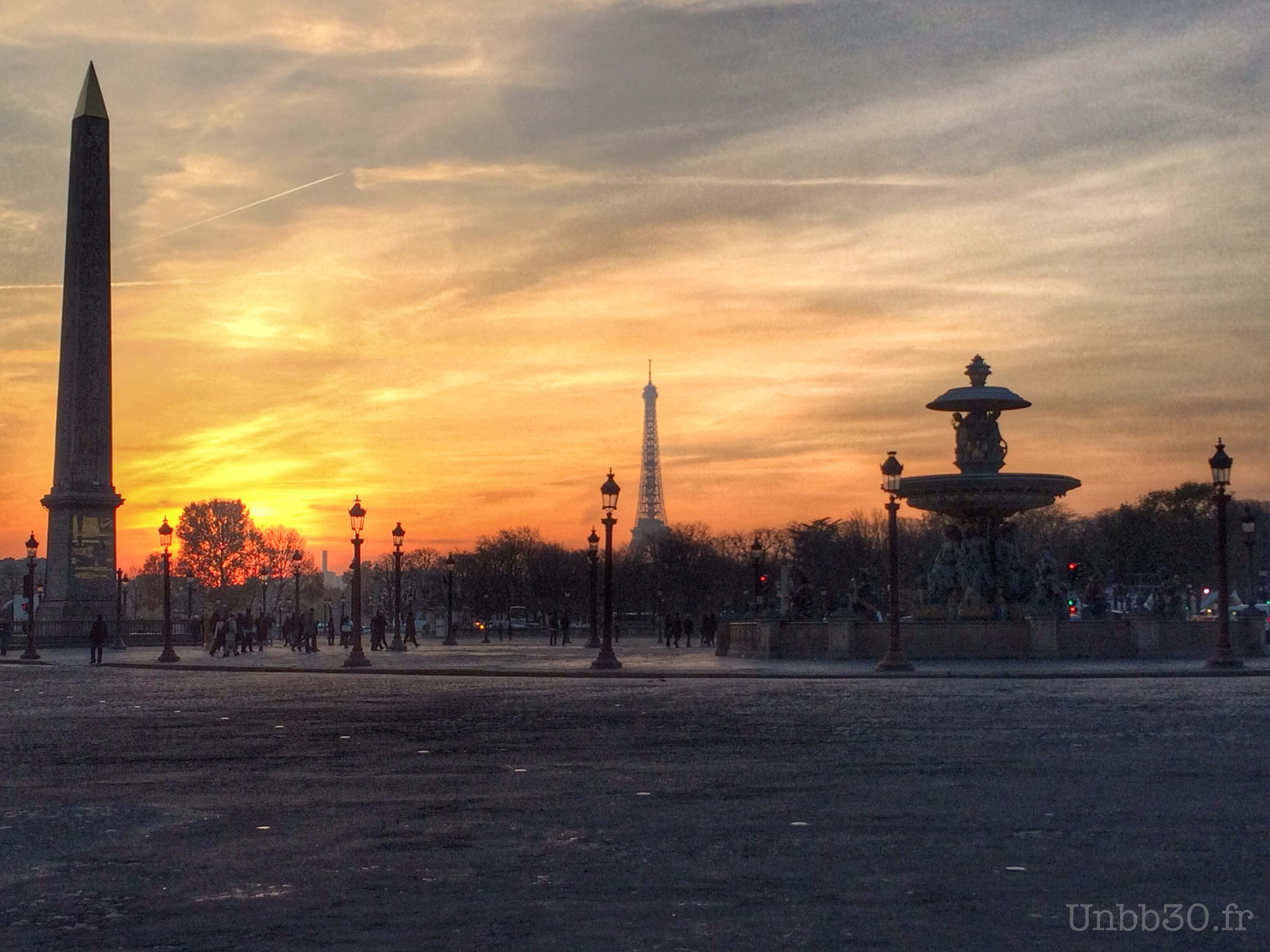 Paris tour Eiffel depuis La place de la concorde