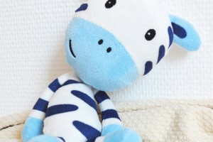 peluche-Tamarin-le-petit-zèbre-peluche-enfant-ours-kiwi-cadeau-naissance-peluche-1