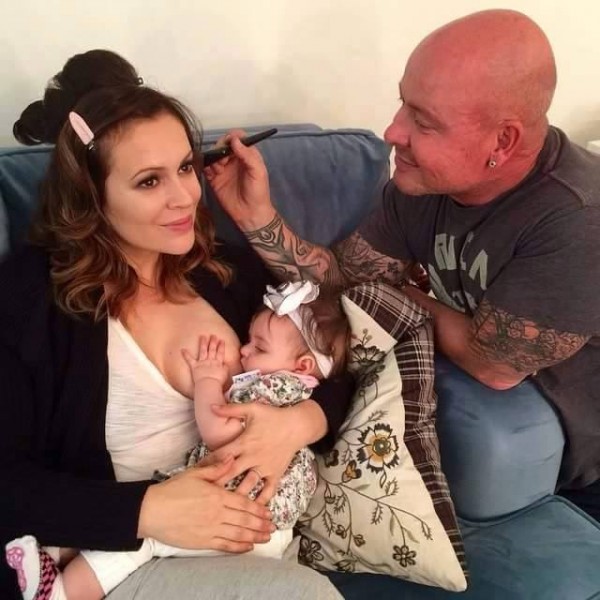 Alyssa Milano Allaitement