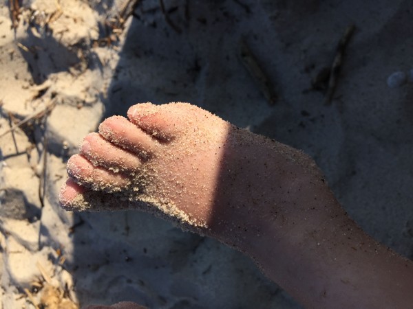 pieds ensablés